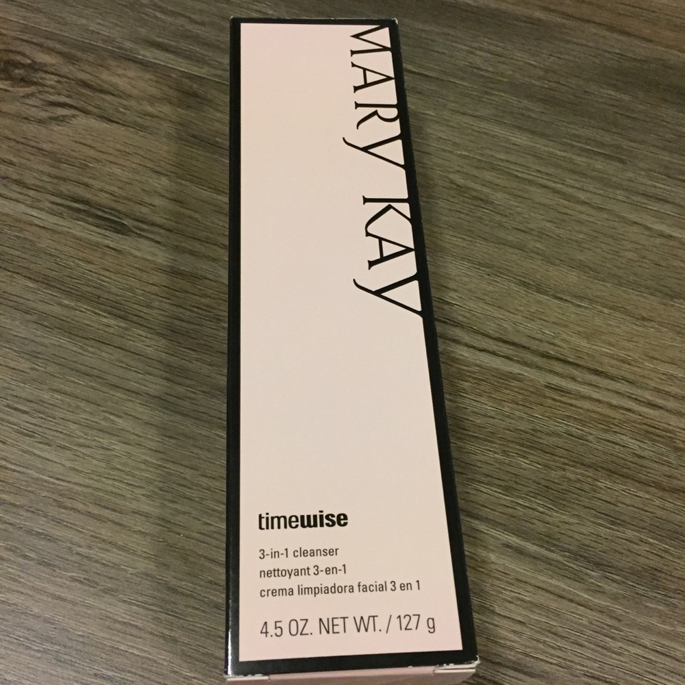 NIB Mary Kay TimeWise 3-in-1 Cleanser